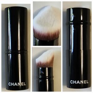 CHANEL MAKEUP BRUSH ***NEW / UNUSED***